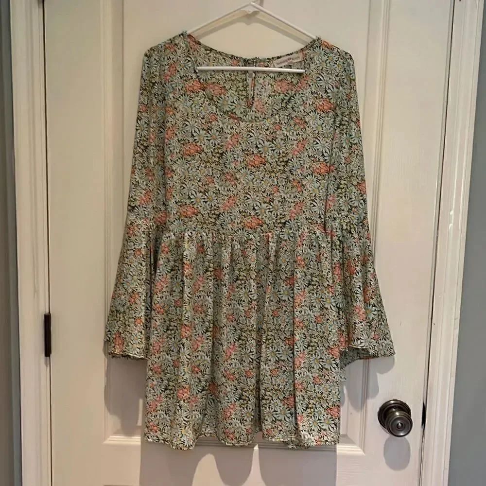 Altar’d State bell sleeve tie back dress Size M